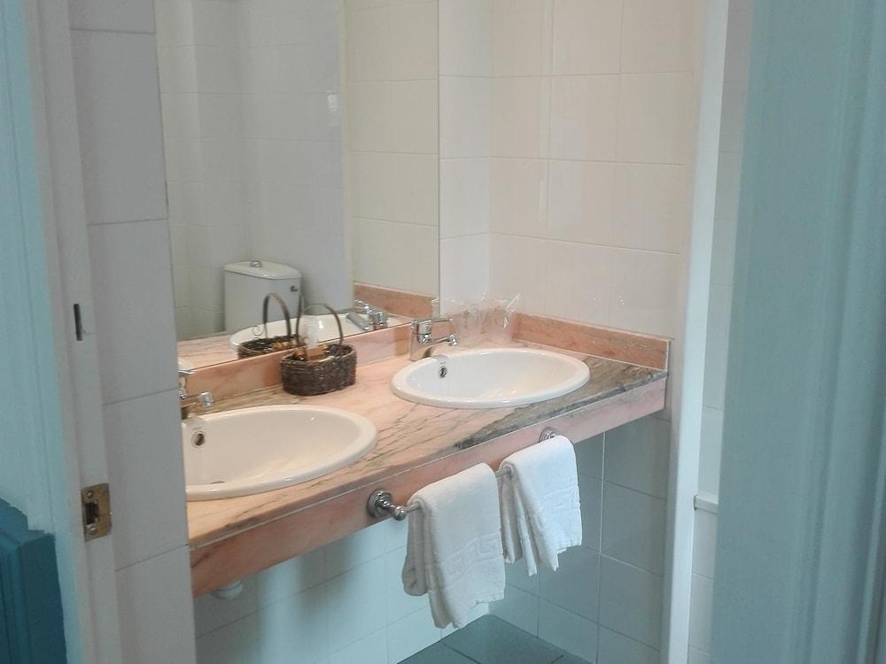 Hotel Xalet La Coromina วีลาเดรา ภายนอก รูปภาพ