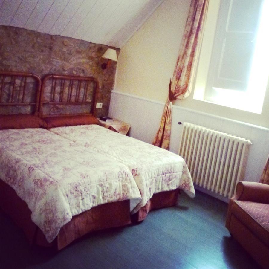 Hotel Xalet La Coromina วีลาเดรา ภายนอก รูปภาพ