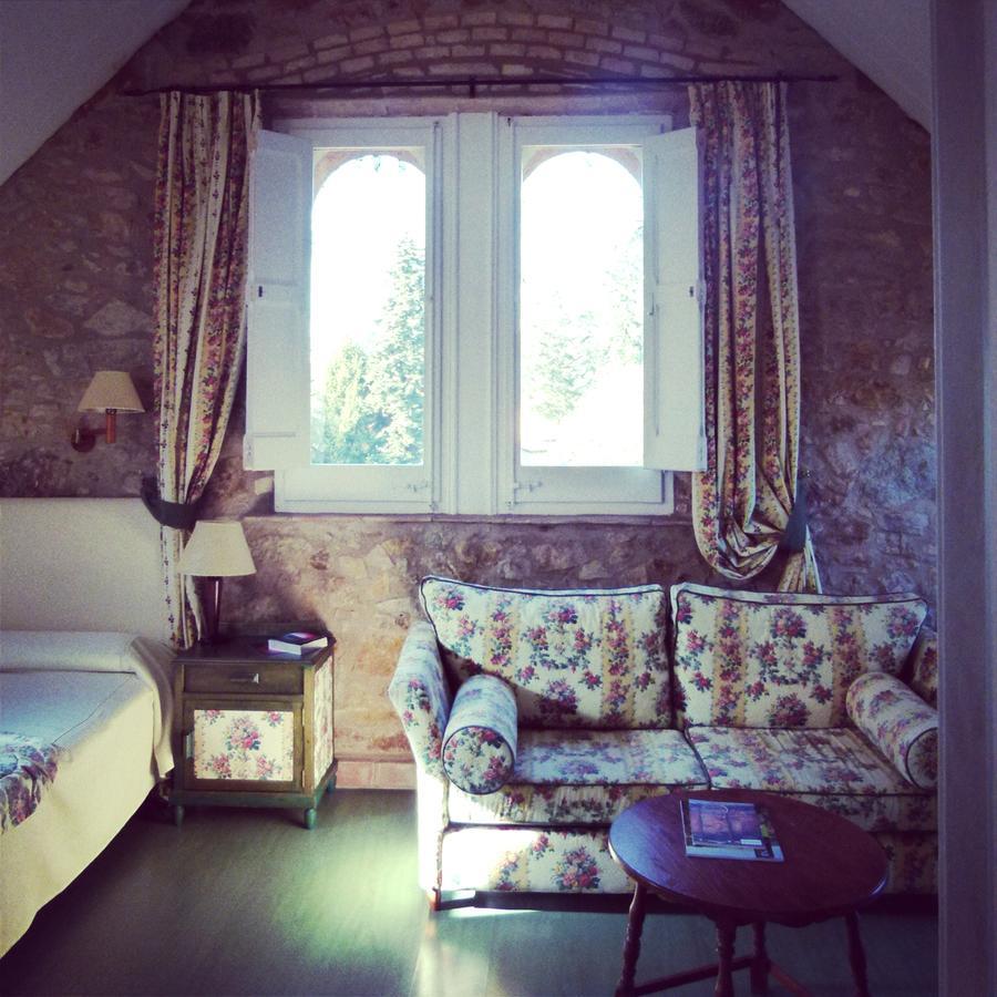 Hotel Xalet La Coromina วีลาเดรา ภายนอก รูปภาพ