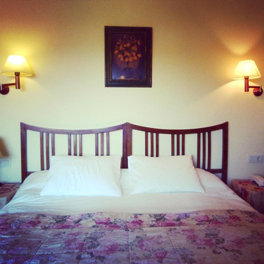 Hotel Xalet La Coromina วีลาเดรา ภายนอก รูปภาพ